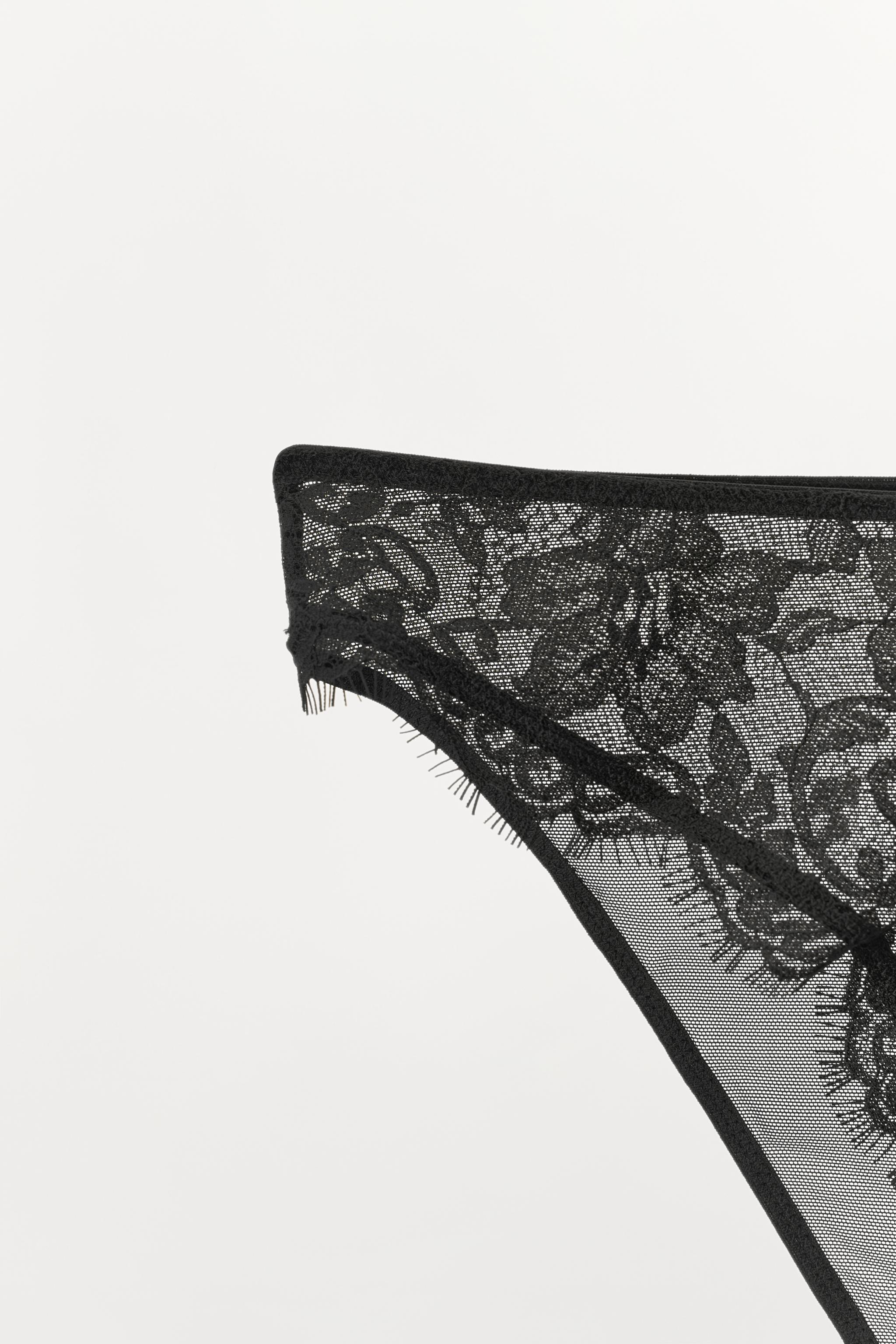 CULOTTE EN DENTELLE